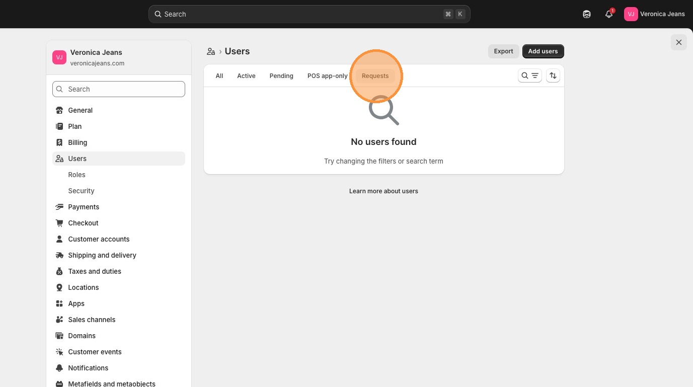 Shopify Requests tab showing a pending collaborator request ready to approve